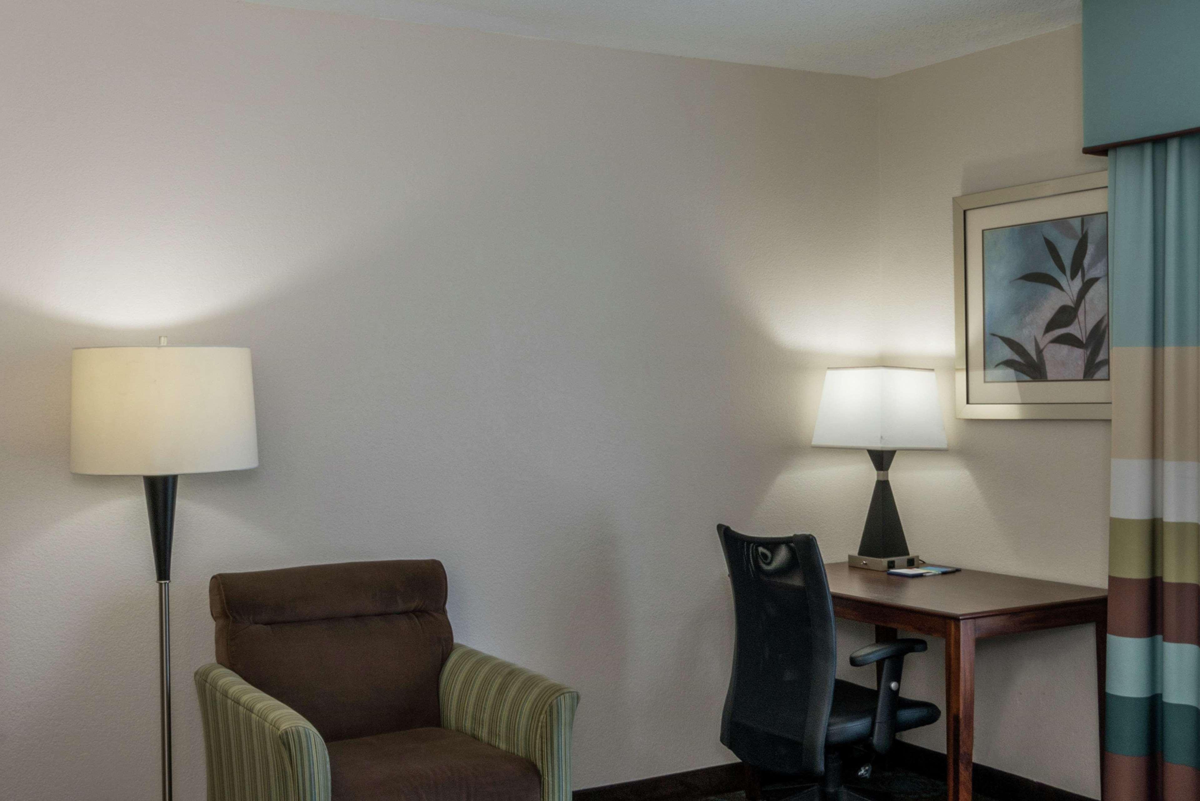 Hampton Inn Dahlgren מראה חיצוני תמונה