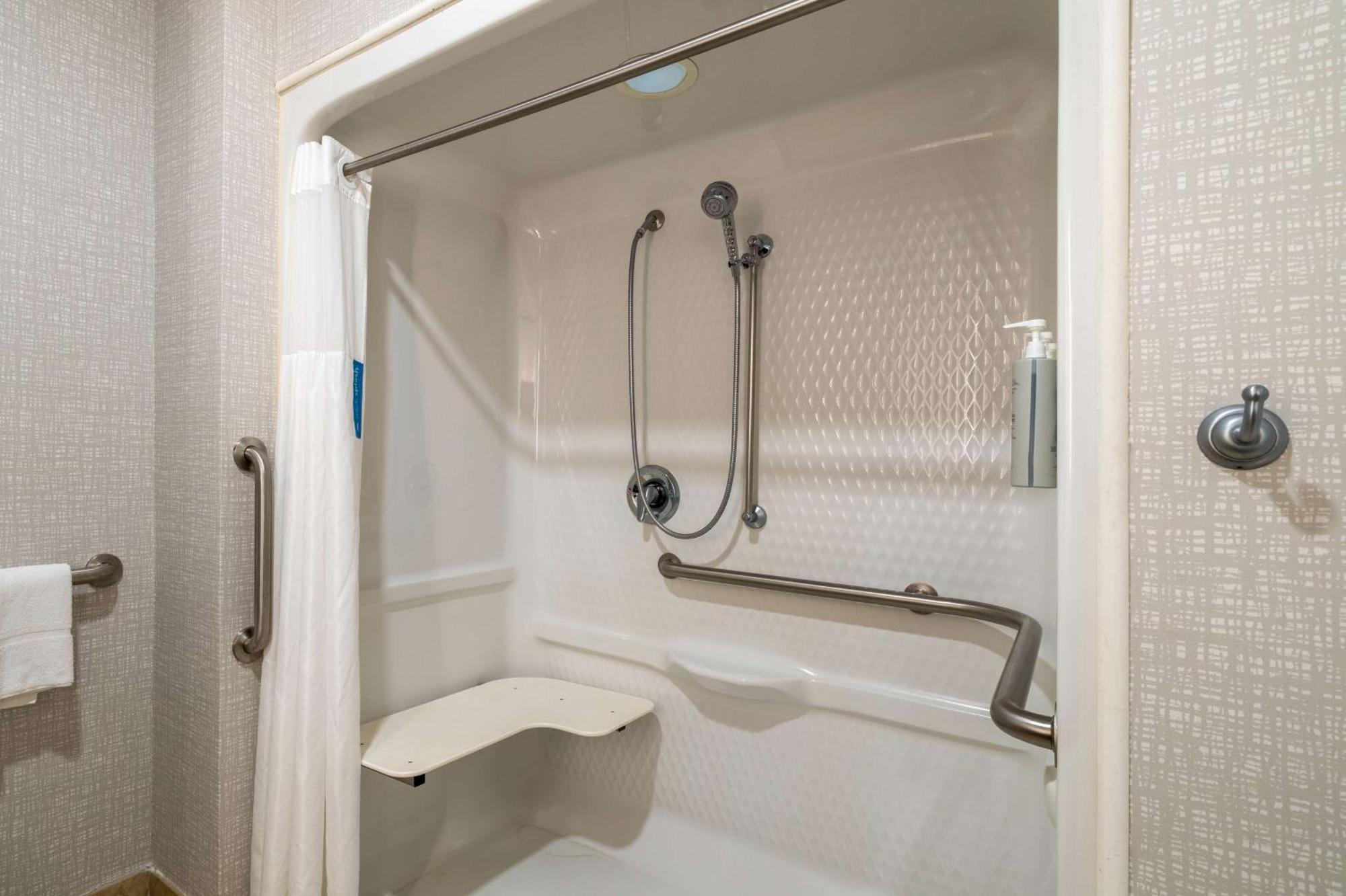 Hampton Inn Dahlgren מראה חיצוני תמונה